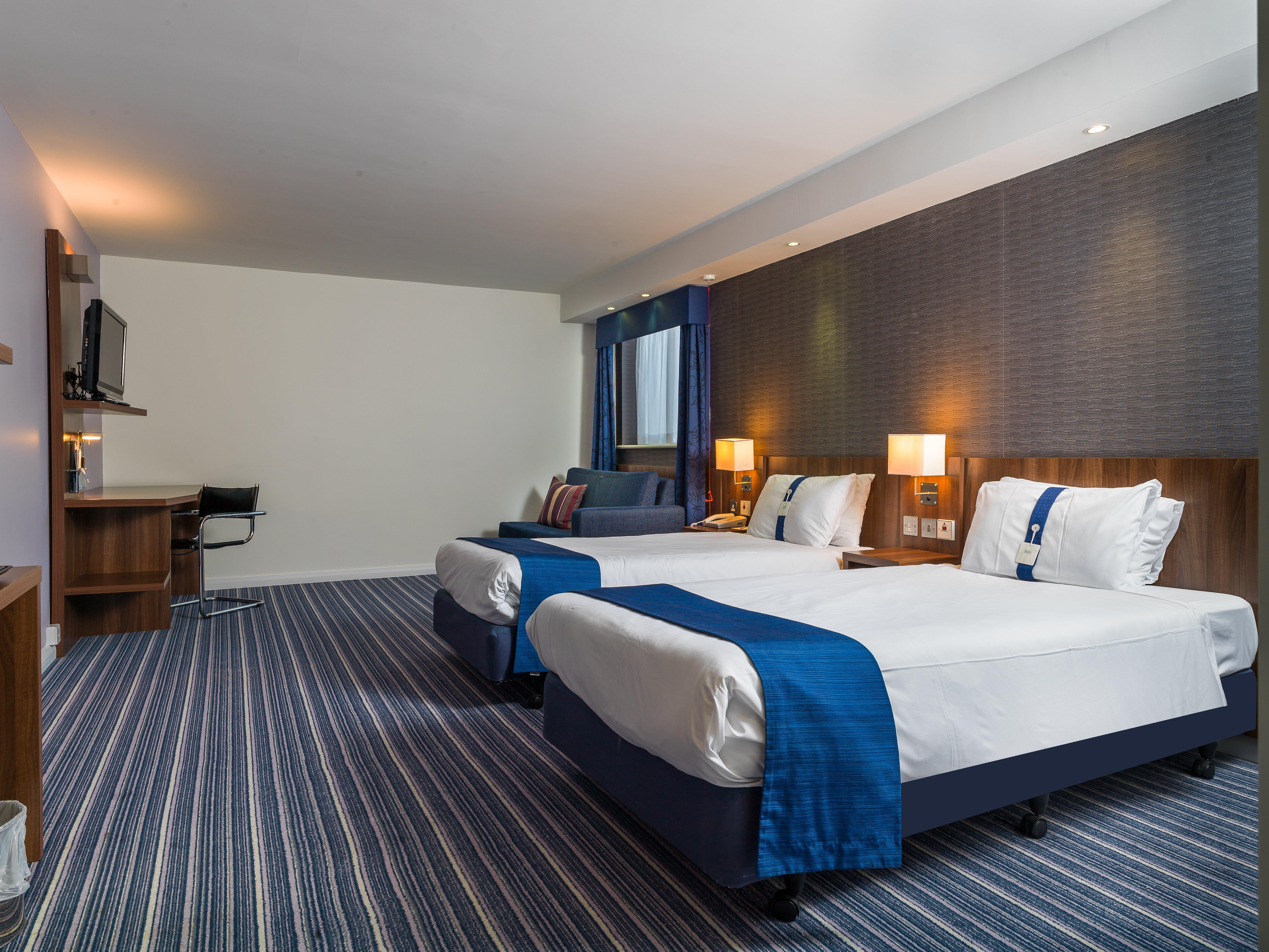 Holiday Inn Express London Gatwick Crawley, An Ihg Hotel Bagian luar foto